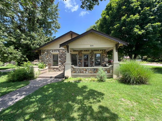 221 MONROE ST, THAYER, MO 65791 - Image 008834f73e4b0a8829fe92cdcf15c8c3/3200973444