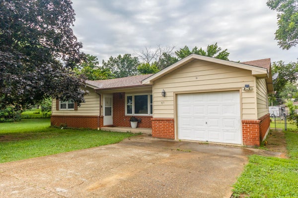711 E NATIONAL AVE, RICHLAND, MO 65556 - Image 0309cb7f6ffd0f7ceaac238c218dd569/3515488049