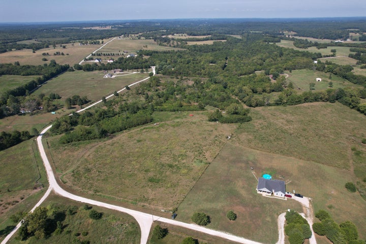 Photo 1 of 21 — 9008 N Bell Valley Lane, Willard, MO 65781