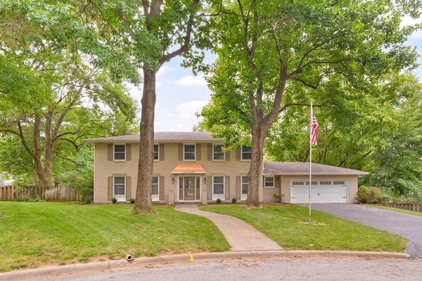 2435 E MICHELLE PL, SPRINGFIELD, MO 65804 - Image 036cd6ed28c2d0477c89f4ba02e4a567/636245436