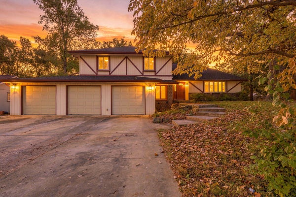 2924 S CHAMBERY AVE, SPRINGFIELD, MO 65804 - Image 03b31993b1ff6e6512ce6159e75a7e39/1149567427