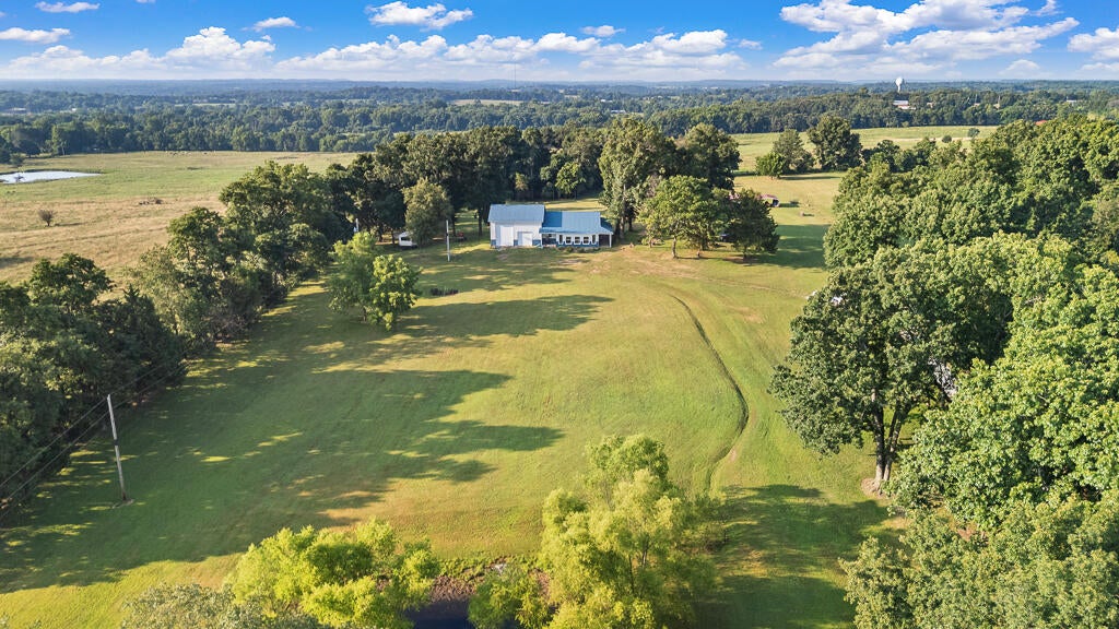 5687 Farm Road 2230 - Photo 2