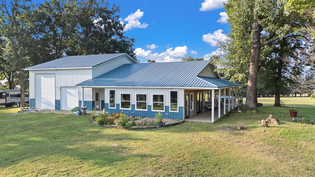 5687 Farm Road 2230 - Photo 4