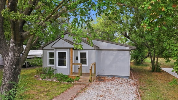 741 N WARREN AVE, SPRINGFIELD, MO 65802 - Image 04e651537dc2c4b617893ae84b2befd6/4242551792