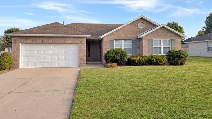 Photo 1 of 22 — 505 Silverleaf Lane, Willard, MO 65781