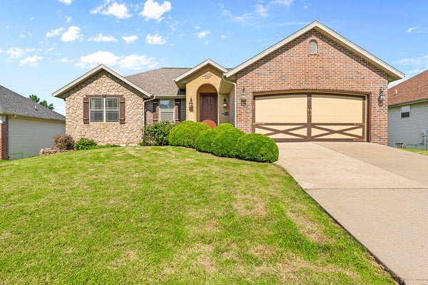 647 N ALTHEA AVE, NIXA, MO 65714 - Image 060581b5b9fc1b0a29ead65b2d7826eb/3559473891