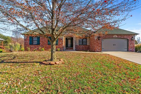 Photo of 5072 E Hedgerow Drive, Springfield, MO 65802 (MLS # 60310260)
