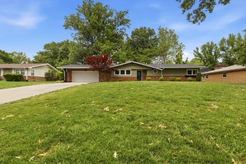 Photo of 2723 E Glenwood Street, Springfield, MO 65804 (MLS # 60324417)