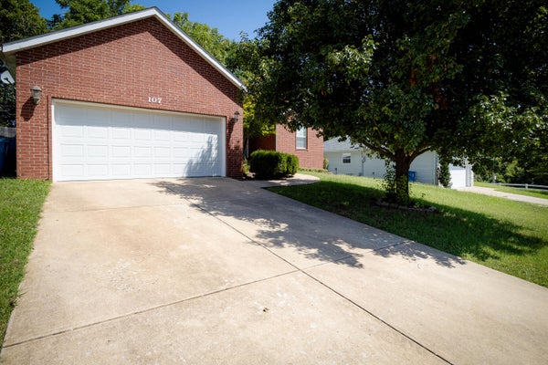 107 W TWIN OAK DR, NIXA, MO 65714 - Image 096ebe433583c42c3eccd36e252a636e/2004076773