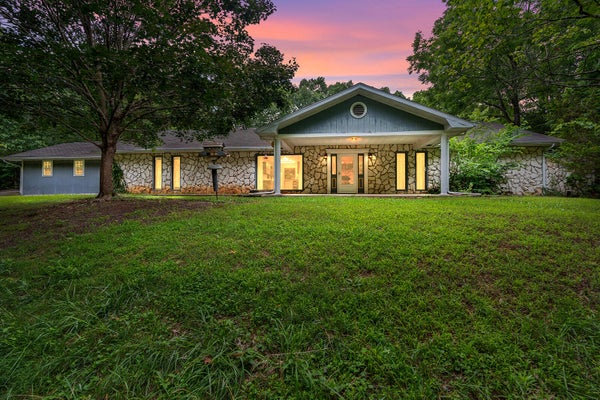 612 STONESHIRE DR, HIGHLANDVILLE, MO 65669 - Image 09fc979db66d6c66b3b2b0c09808ef04/365073643