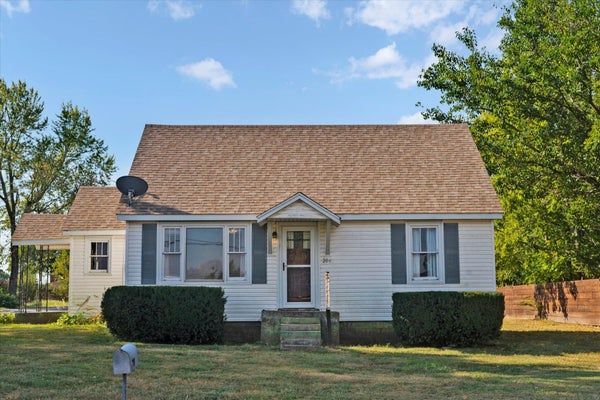 204 E OAK ST, STOCKTON, MO 65785 - Image 0a23e3c5f1222c249f7eee2697e78843/855338642