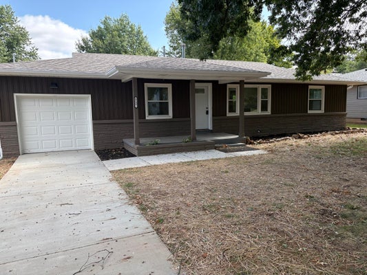 1732 S LANCASTER AVE, SPRINGFIELD, MO 65807 - Image 0a6bbff8b8f53798a65f0ec2bc635c26/4097679520