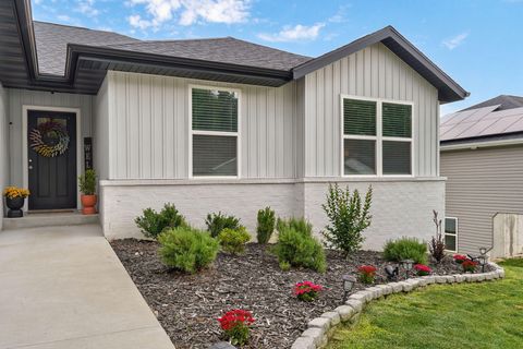 Photo of 175 Sunrise Villa Drive, Branson, MO 65616 (MLS # 60324607)