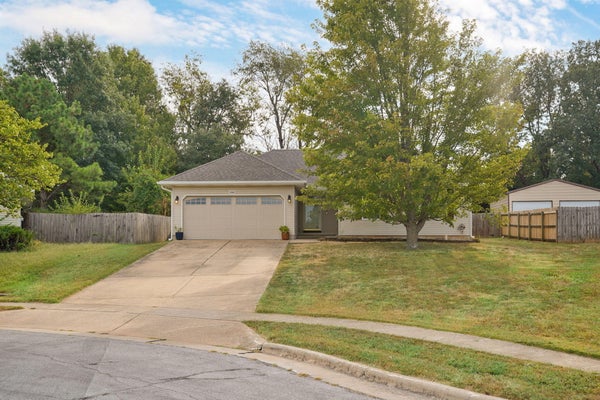 1560 S TIMBERCREEK AVE, SPRINGFIELD, MO 65807 - Image 0c8d54afeb33dcceefcd5b11f807b8b1/3183204912