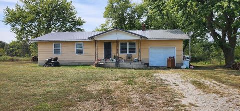 Photo of 95 Three Springs Loop, Long Lane, MO 65590 (MLS # 60324142)