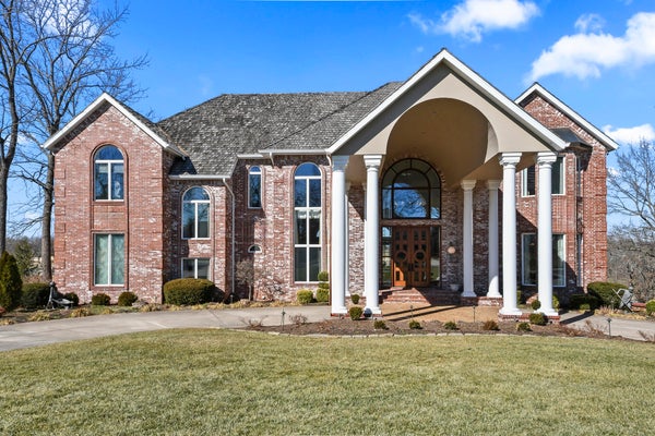 3935 E EAGLESCLIFFE DR, SPRINGFIELD, MO 65809 - Image 0e2a3254547db2bc0685945bb1b88da0/2703244799