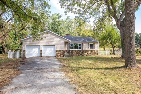 4026 N FARM ROAD 141, SPRINGFIELD, MO 65803 - Image 0e42c43893c8183be2da6d59fcbc4129/4213185546
