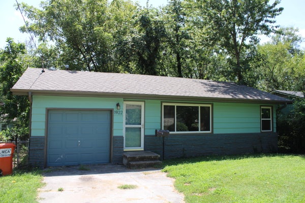 1922 W WATER ST, SPRINGFIELD, MO 65802 - Image 0f27eda44b81341e9e25f40ea8b88a39/1284862181