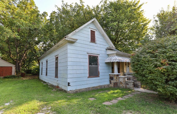 1717 W ATLANTIC ST, SPRINGFIELD, MO 65803 - Image 0f4cb549aa4cfc827b1d848362199143/30244554