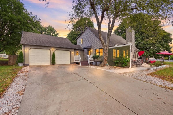 3694 N MONARCH AVE, SPRINGFIELD, MO 65803 - Image 0fed9ab6a633ebc08f6f89ea6546caeb/4145692411