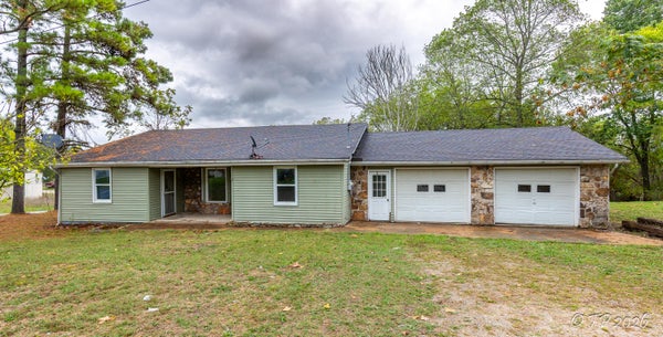 102 S VANDIVER AVE, WEST PLAINS, MO 65775 - Image 101db23b975b63b414de660b2e98d570/28478172