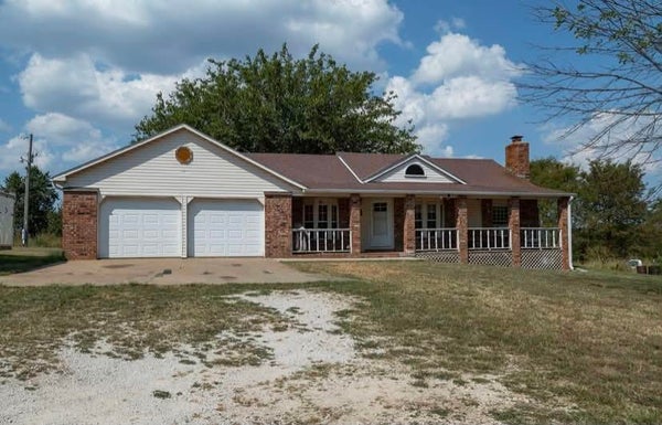 18355 E HIGHWAY 32, STOCKTON, MO 65785 - Image 16cee7a0199416c4644c5b2af3a92407/1100201645