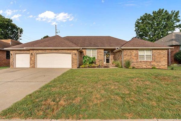 3379 S WOODSTOCK AVE, SPRINGFIELD, MO 65809 - Image 17811d1b04ec8ce6a47cdb3a9da0a12f/1206549969
