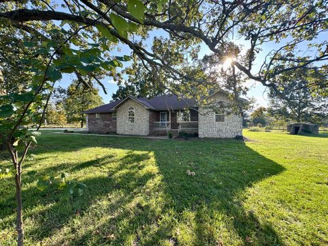 Photo of 237 State Road Tt, Buffalo, MO 65622 (MLS # 60307562)