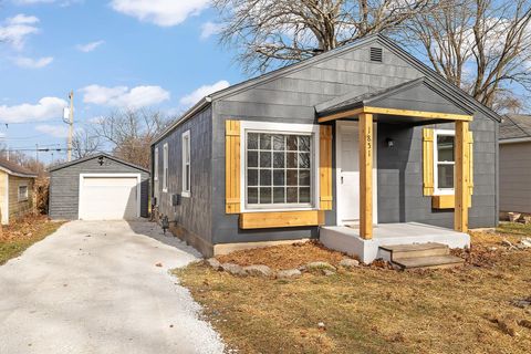 Photo of 1851 E Monroe Street, Springfield, MO 65802 (MLS # 60312744)