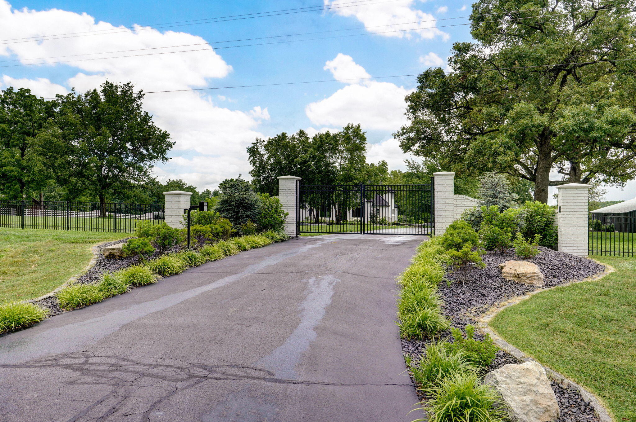 12451 W State Highway 174