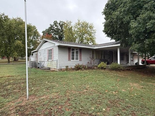 1106 S CARNATION DR, AURORA, MO 65605 - Image 1bf5c9fcfd6f1d9787719522a7994ed3/2836435165