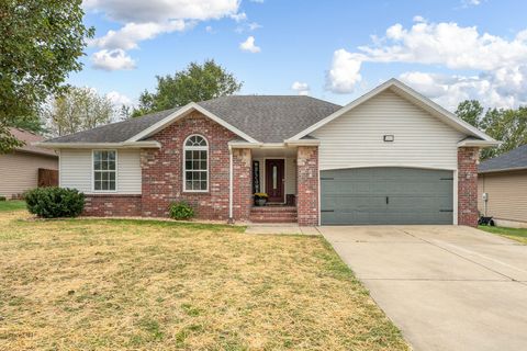 Photo of 316 E Libby Drive, Springfield, MO 65803 (MLS # 60307588)