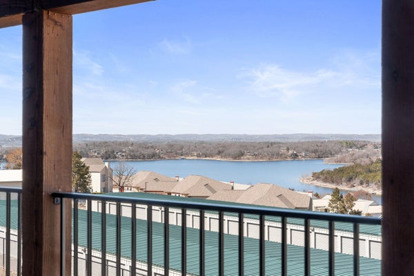 240 POOLSIDE PASS, HOLLISTER, MO 65672 - Image 1c9e7a1fef4ab5272cfbe8a8d687e7e4/185693749