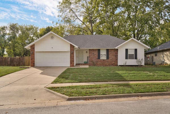 2131 S COLGATE AVE, SPRINGFIELD, MO 65807 - Image 1ff5aa407d3064dc4c14b1751b8fc956/3915844845
