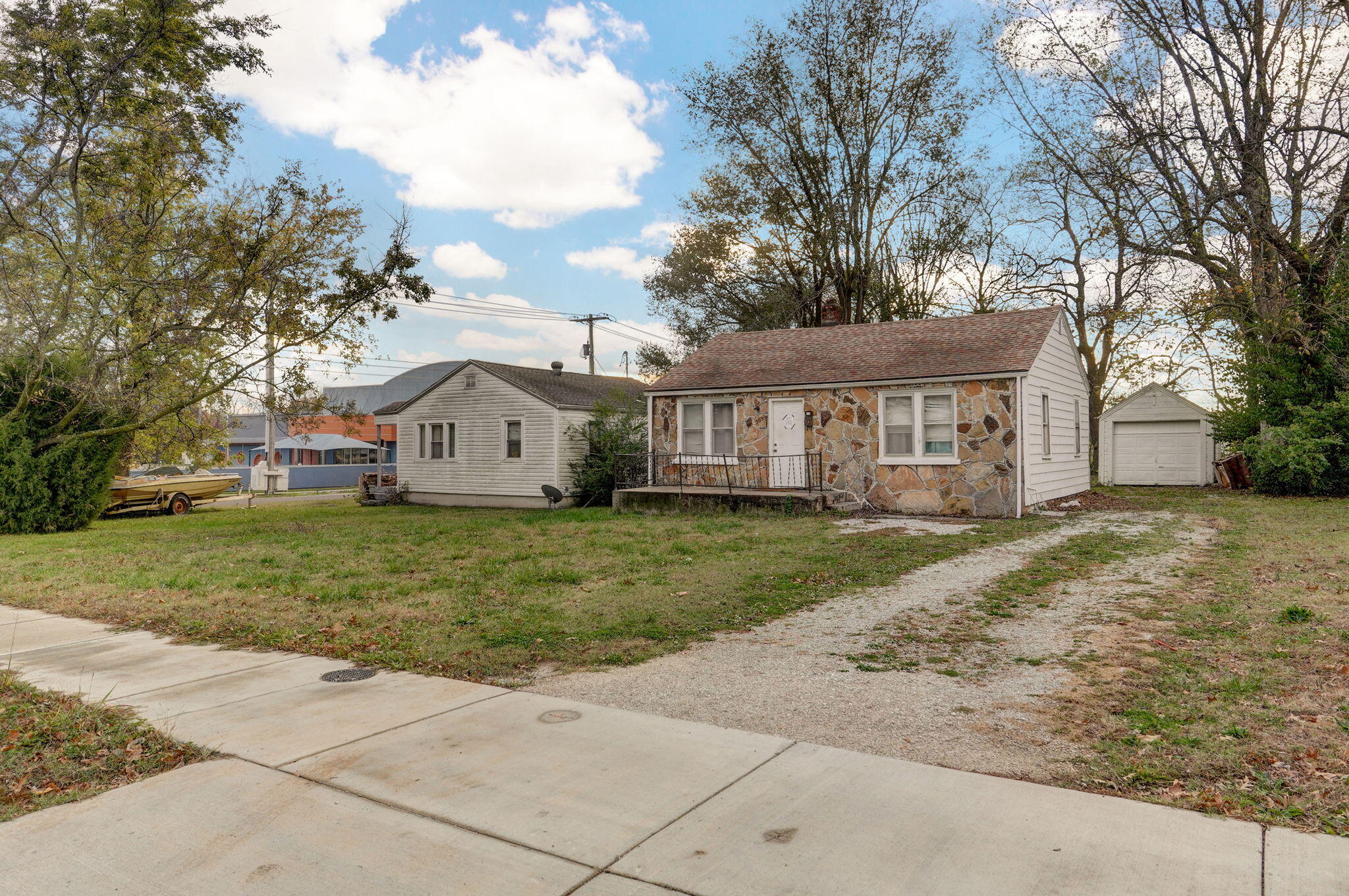 Link Est - Residential Income
