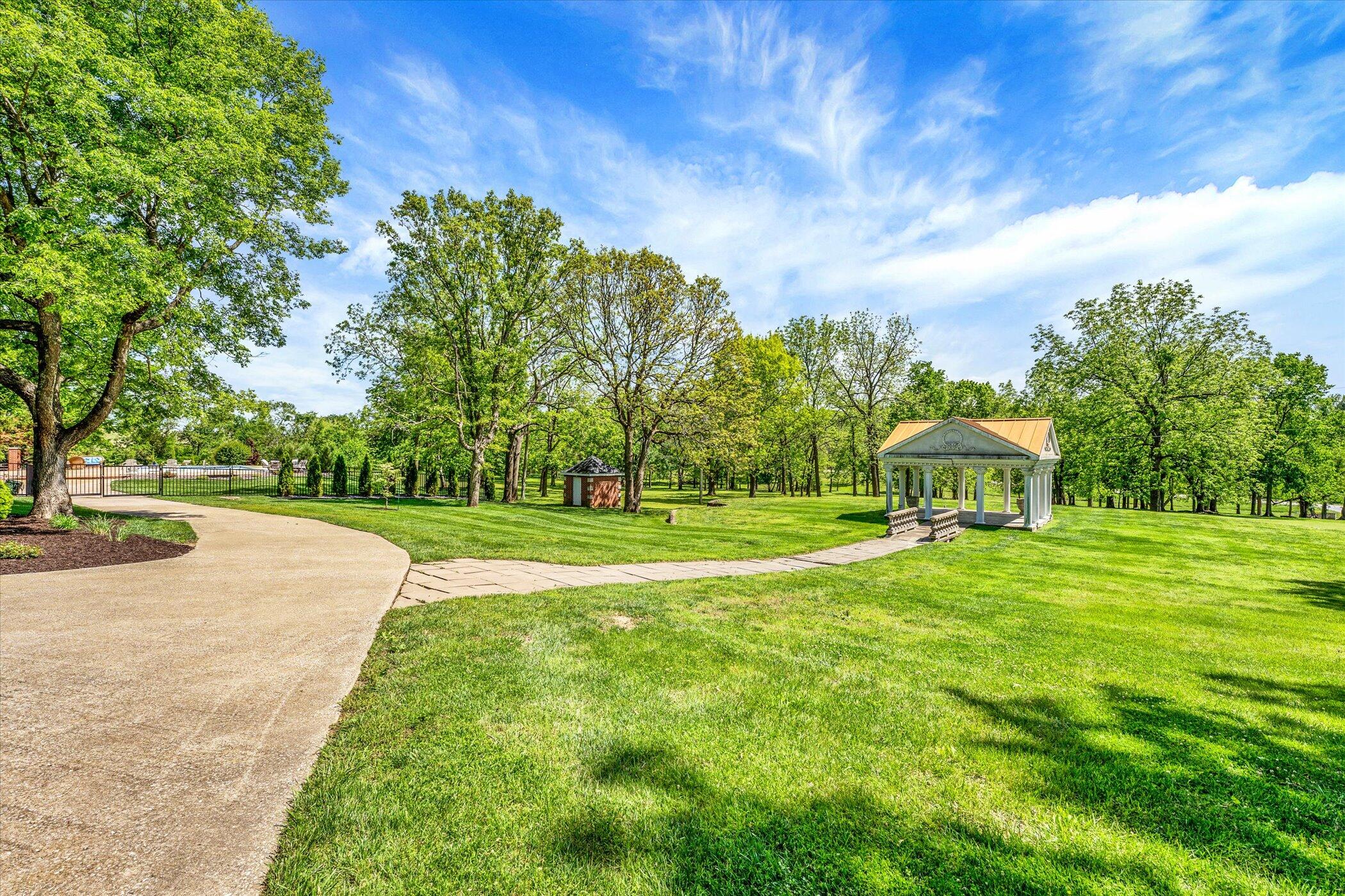 1690 S Royal Drive