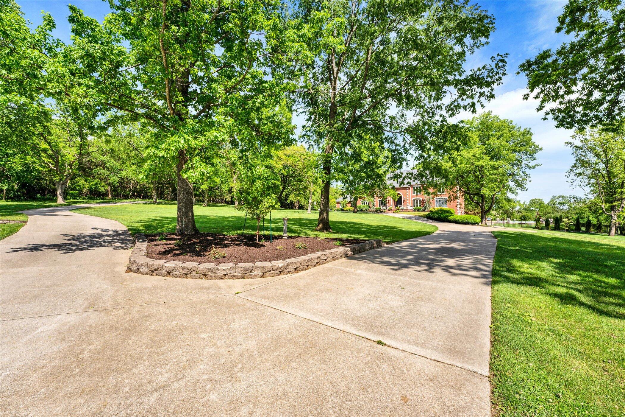1690 S Royal Drive