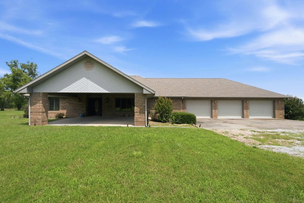 10590 E STATE HIGHWAY 86, BLUE EYE, MO 65611 - Image 222e75b3d48e8d9fa63f8d12415978b5/384380291
