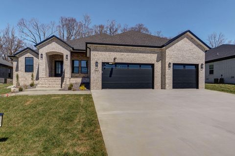 Photo of 5447 E Wild Horse Drive, Springfield, MO 65802 (MLS # 60324099)