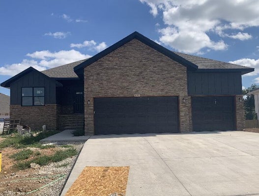 642 W BROOK HOLLOW RD, NIXA, MO 65714 - Image 2353fd39b0431fd62394e95b6b5704dc/3487982810