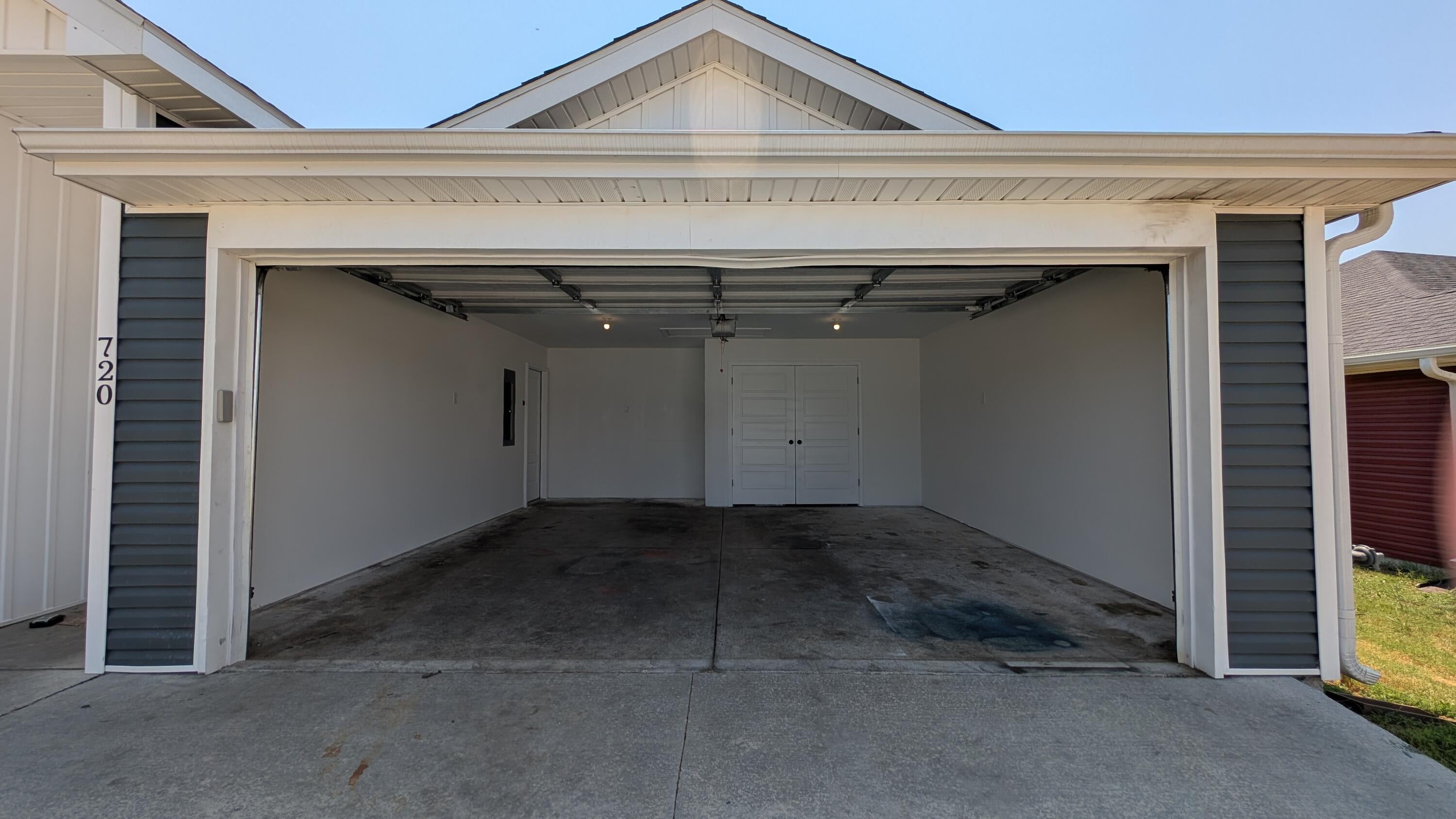 720 Short Leaf Lane