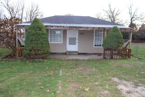 Photo of 699 W Ragsdale Street, Seymour, MO 65746 (MLS # 60310805)