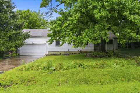 Photo of 731 S Old Orchard Avenue, Springfield, MO 65802 (MLS # 60324404)