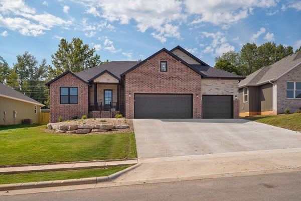 2938 W MARTY ST, SPRINGFIELD, MO 65810 - Image 258621ec047cd65abb2602a9f2daf5d2/2428489806