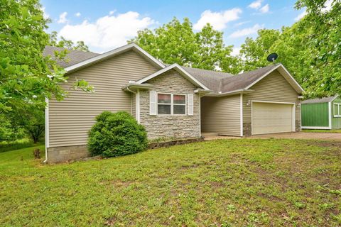 Photo of 21445 Lawrence 2074, Mount Vernon, MO 65712 (MLS # 60324373)