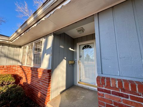 Photo of 718 N Patterson Avenue, Springfield, MO 65802 (MLS # 60313810)