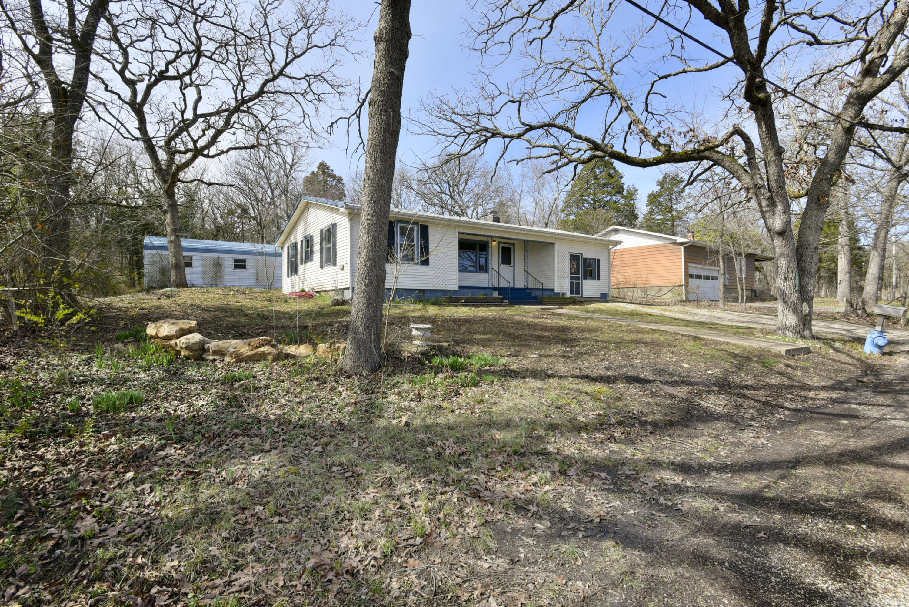 Listing image 2