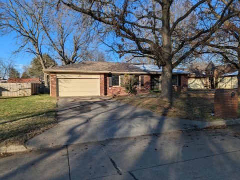 Photo of 1425 E Downing Street, Springfield, MO 65804 (MLS # 60311170)