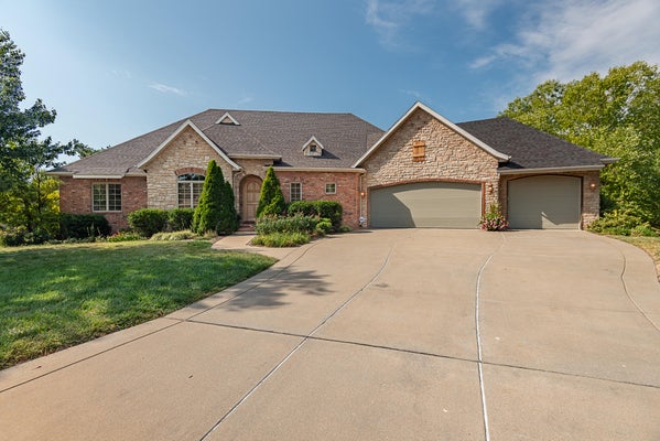 4515 S FOREST AVE, SPRINGFIELD, MO 65810 - Image 2dada52e1a36ade7a308747b22d95150/2861637332