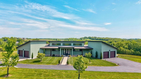 218 S 9TH AVE, OZARK, MO 65721 - Image 2e5a4530cd7ecc78957a8c74df469ad5/4213620091